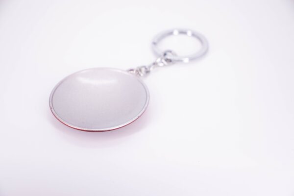 MARVEL’S AVENGERS – CAPTAIN AMERICA’S SHIELD KEYCHAIN - Image 3