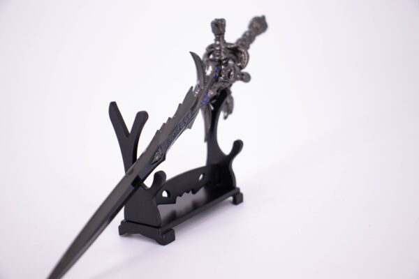 WORLD OF WARCRAFT – FROSTMOURNE MINI REPLICA (22 CM) - Image 3