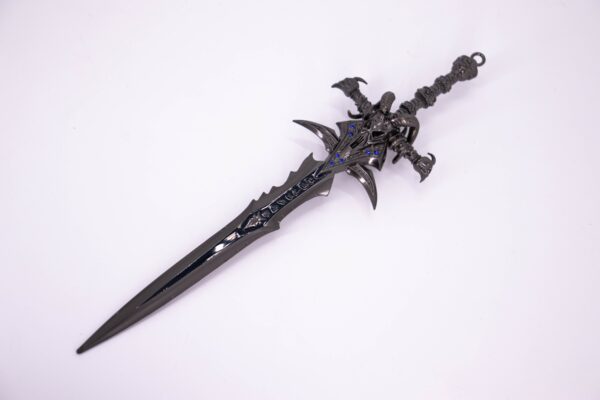 WORLD OF WARCRAFT – FROSTMOURNE MINI REPLICA (22 CM) - Image 4