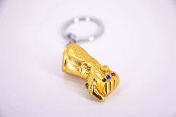 MARVEL’S AVENGERS – INFINITY GAUNTLET KEYCHAIN