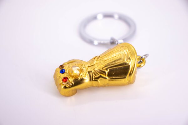 MARVEL’S AVENGERS – INFINITY GAUNTLET KEYCHAIN - Image 2