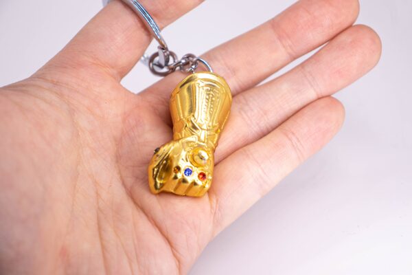 MARVEL’S AVENGERS – INFINITY GAUNTLET KEYCHAIN - Image 6