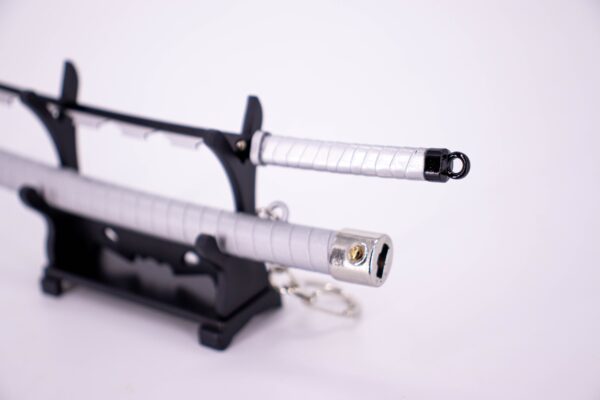 DEMON SLAYER – INOSUKE HASHIBARA’S NICHIRIN SWORD KEYCHAIN - Image 2