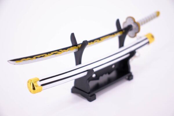 DEMON SLAYER – ZENITSU AGATSUMA’S NICHIRIN SWORD KEYCHAIN - Image 3