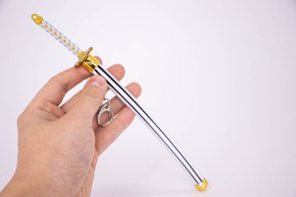 DEMON SLAYER – ZENITSU AGATSUMA’S NICHIRIN SWORD KEYCHAIN - Image 9