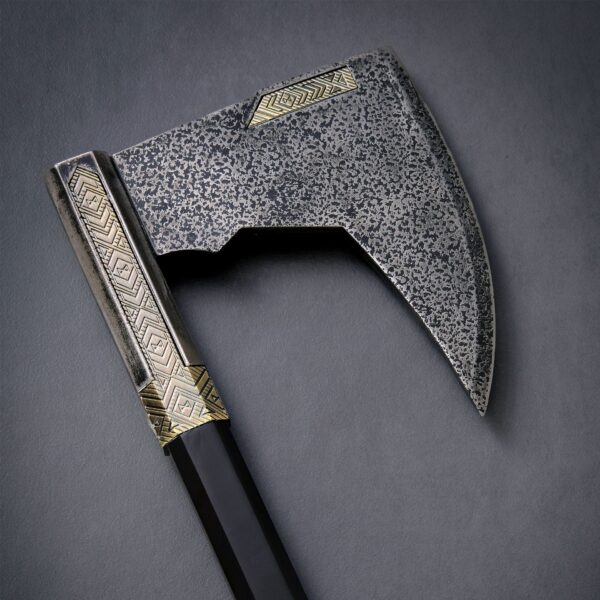 UNITED CUTLERY – LORD OF THE RINGS: BEARDED AXE OF GIMLI (UC2628) - Image 4