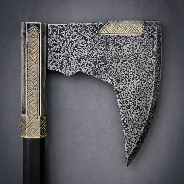 UNITED CUTLERY – LORD OF THE RINGS: BEARDED AXE OF GIMLI (UC2628) - Image 3