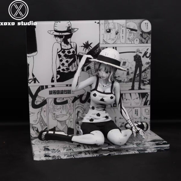XOXO STUDIO – ONE PIECE: BLACK AND WHITE MANGA SERIES, NAMI [IN STOCK] - Image 2