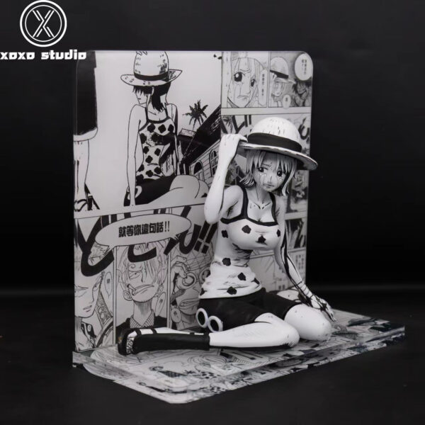 XOXO STUDIO – ONE PIECE: BLACK AND WHITE MANGA SERIES, NAMI [IN STOCK] - Image 3